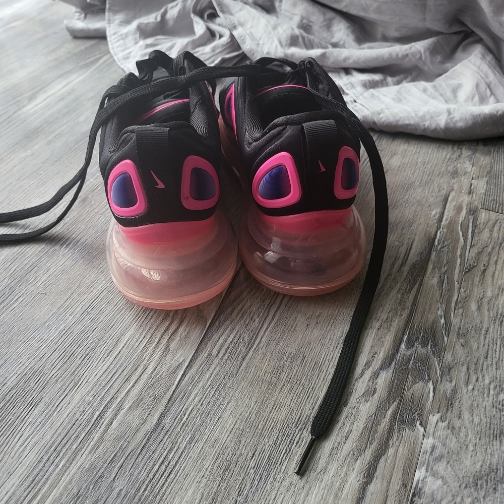 Shoes - Picture 2 of 3